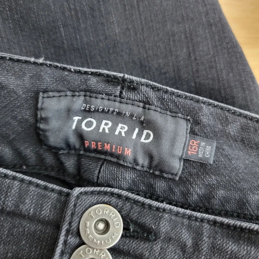 Torrid‎ Premium Stiletto Jegging Women 16R Black Distressed Zip Ankle Raw Hem